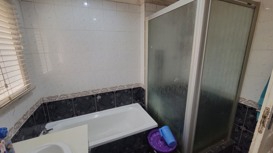 3 Bedroom Property for Sale in Westridge Western Cape